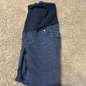 Maternity pants in size M